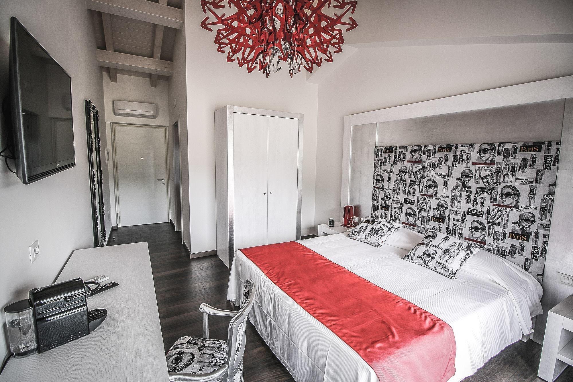 Hotel La Compagnia Del Viaggiatore LʼAquila المظهر الخارجي الصورة