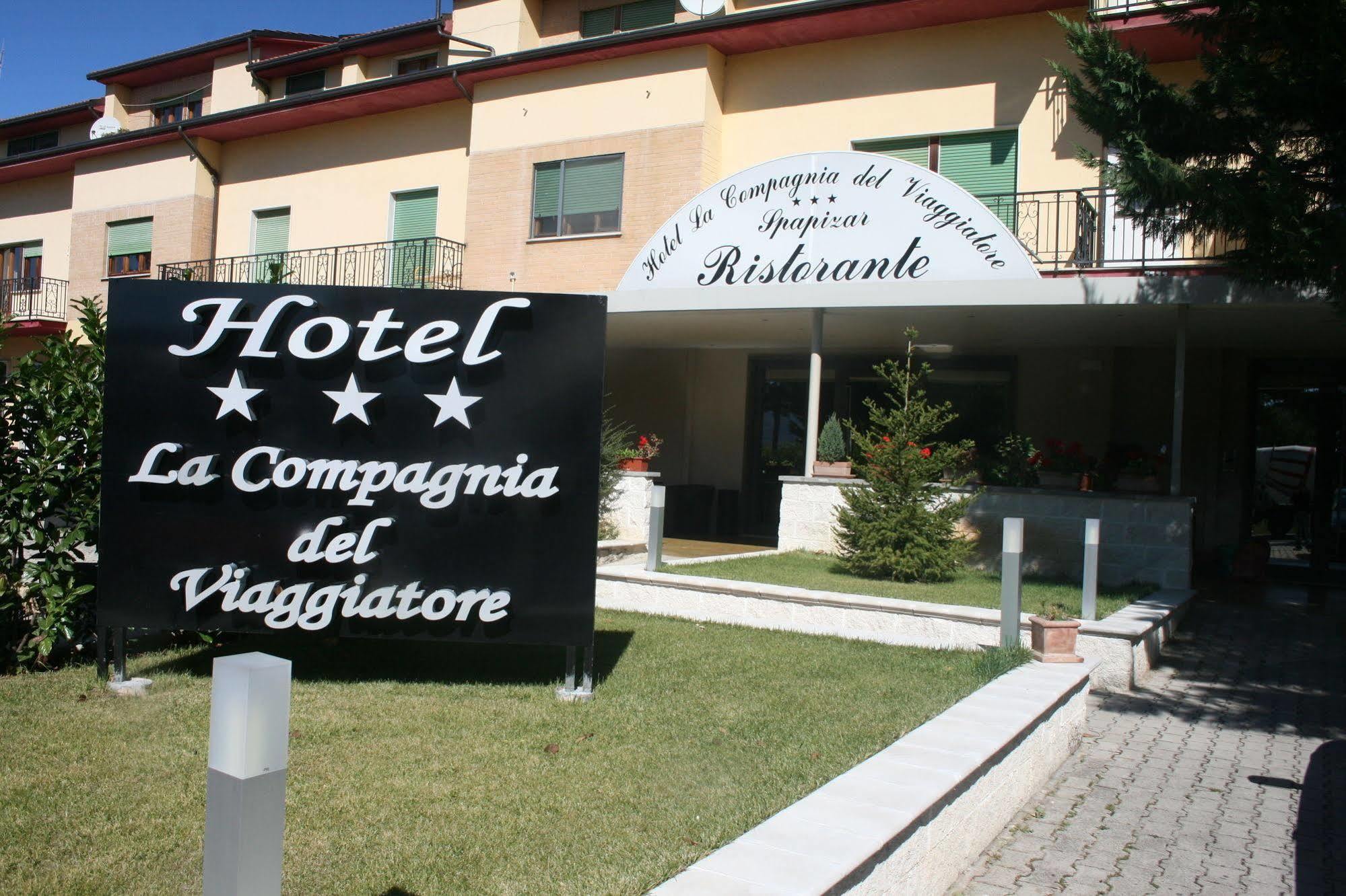 LʼAquila Hotel La Compagnia Del Viaggiatore المظهر الخارجي الصورة